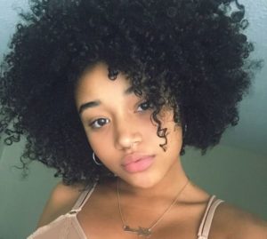 cortes de pelo para mujeres con afro