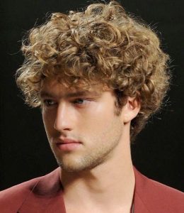 cortes-de-pelo-rizado-para-hombre